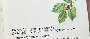 Gemalte und kalligraphische Entr&auml;ge ins Goldene Buch der Stadt Langenhagen